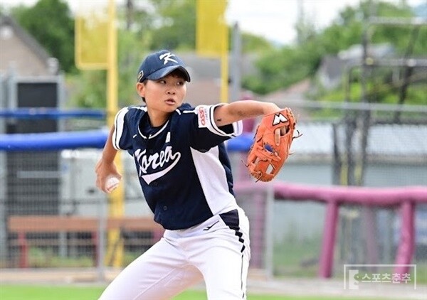 박민성이 캐나다에서 열린 2023 여자야구 월드컵에서 선발 등판한 모습. (사진=스포츠춘추 황혜정 기자)