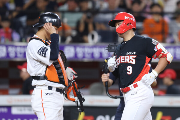 솔로 홈런을 기록한 윤도현(사진=KIA)