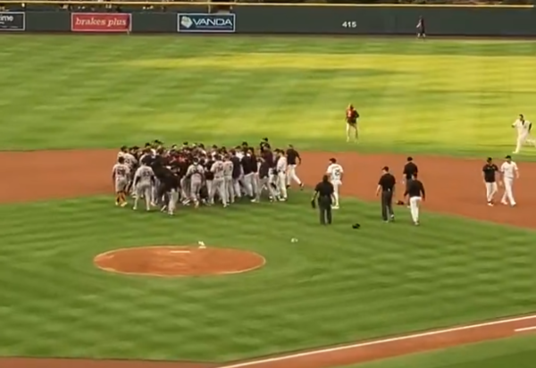 샌프란시스코 자이언츠와 콜로라도 로키스의 벤치클리어링 장면. 사진 | 샌프란시스코 클로니클 수잔 슬러서 SNS