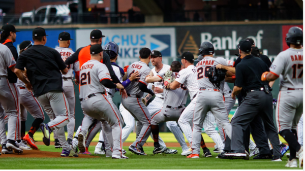 샌프란시스코와 콜로라도 벤치클리어링 장면. 캡쳐 | 엠엘비닷컴