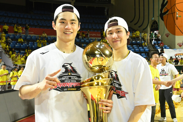 LG 중심으로 성장한 유기상과 양준석. 사진 | KBL