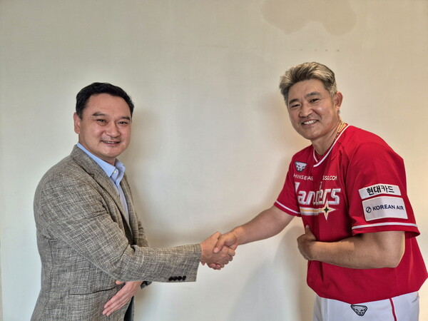 시즌 도중 재계약한 SSG 이숭용 감독. 사진 | SSG