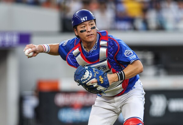 여전히 주전급 포수로 뛰고 있는 강민호. 사진 | 삼성라이온즈