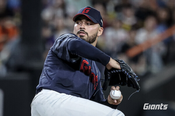 무너진 감보아(사진=롯데)