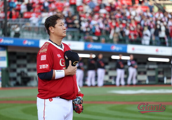 은퇴경기 당시 경남고 출신 롯데 이대호(사진=롯데)