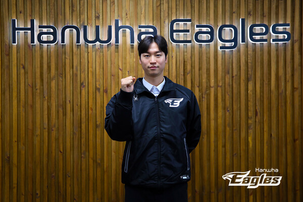 우승 도전 각오를 밝힌 엄상백(사진=한화)