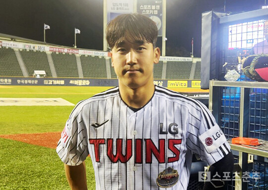 4일 잠실 NC전 끝내기 안타를 때린 뒤 취재진과 만난 LG 내야수 구본혁(사진=스포츠춘추 DB)