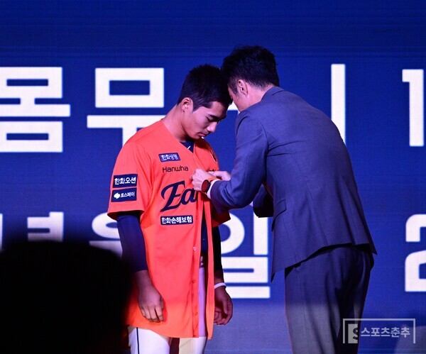 한화에 1라운드 3순위로 지명된 외야수 오재원. (사진=스포츠춘추 황혜정 기자)