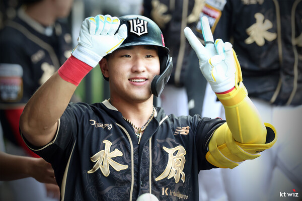 KT 안현민이 홈런을 뽑아냈다. (사진=KT 위즈)