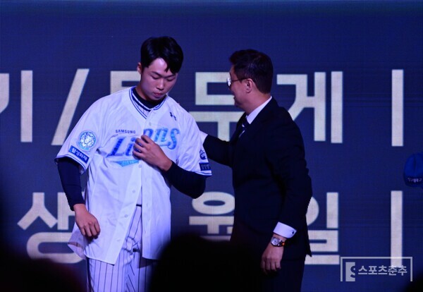 삼성의 선택을 받은 서울고 투수 이호범. (사진=스포츠춘추 황혜정 기자)