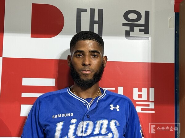 삼성 디아즈는 28일 서울 고척스카이돔에서 열린 키움 히어로즈 상대 경기에서 4타수 3안타 1볼넷 2타점을 기록하며 승리의 주역이 됐다. 디아즈가 경기 종료 후 취재진과 만났다. (사진=스포츠춘추 박승민 기자)