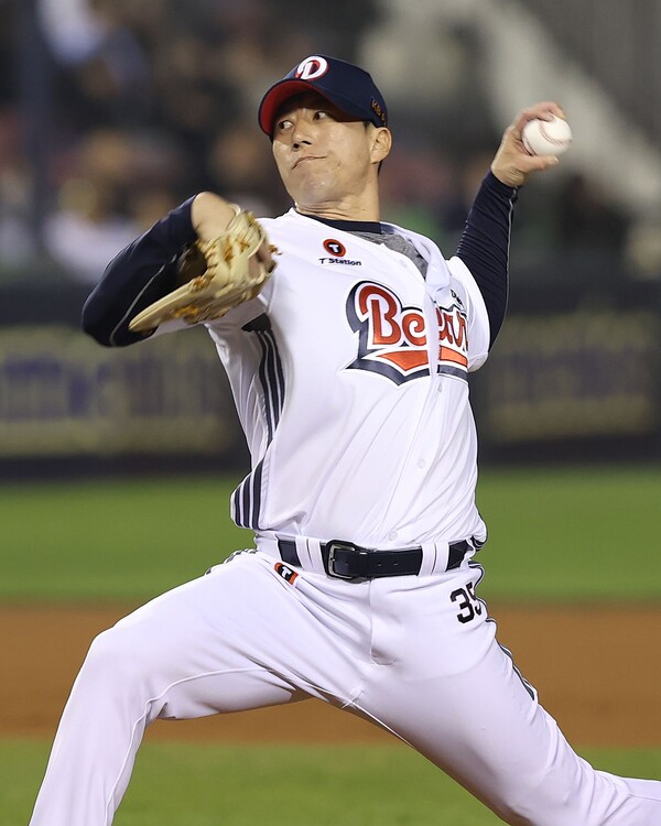 고효준은 올 시즌 45경기 등판해 혼신의 힘을 다한 투구를 펼쳤다. (사진=두산 베어스)