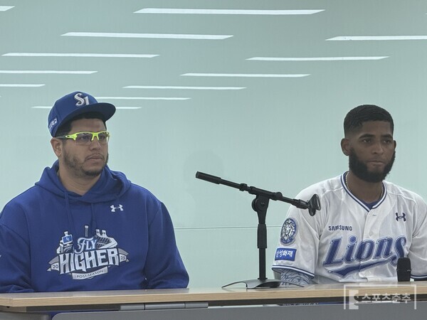 후라도와 디아즈(사진=스포츠춘추 박승민 기자)