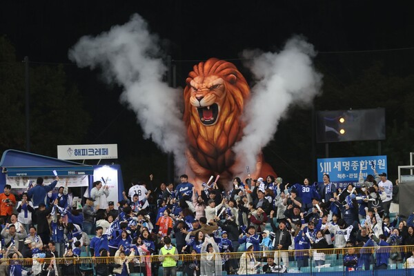 분위기가 달아오른 라이온즈파크. (사진=삼성)