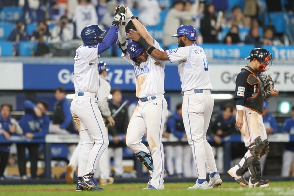 김영웅의 두 번째 3점 홈런이 터진 순간. (사진=삼성)