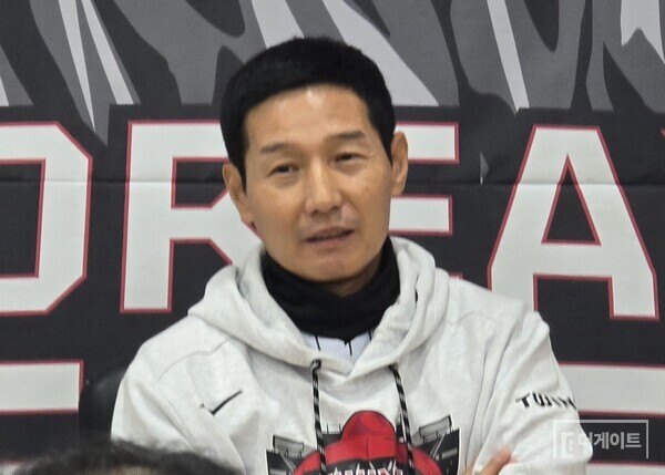 한국시리즈 1차전에서 승리한 염경엽 감독. (사진=더게이트 황혜정 기자)