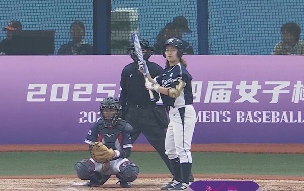 결승타를 쳐낸 이유진. (사진=중계화면 갈무리)