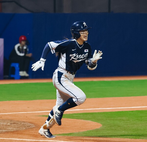 유격수 박주아가 2안타 맹타로 팀 타선을 이끌었다. 박주아는 이번 대회 대표팀에서 타율이 가장 좋은 선수다. (사진=BFA)