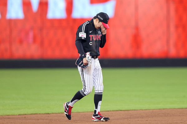 한국시리즈 4차전 눈물을 보인 박해민. (사진=LG)