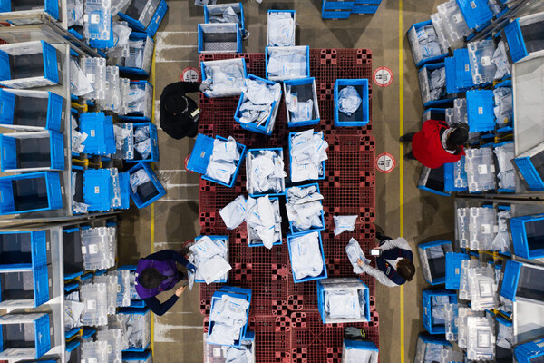 쿠팡 로켓배송 분류작업 (사진=쿠팡)