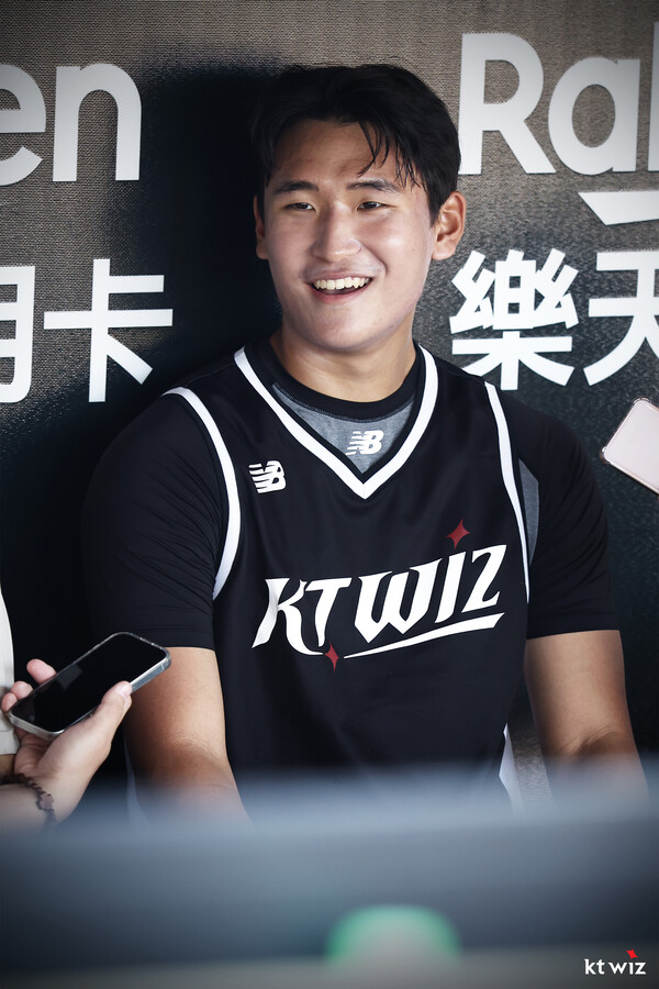 타오위안 교류전에서 이강철 감독의 눈에 든 KT 신인 박지훈. (사진=KT)