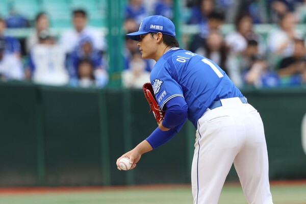 이호성은 9일 인천에서 열린 SSG 상대 준PO 1차전에서 1.2이닝 무실점으로 홀드를 기록했다. (사진=삼성)