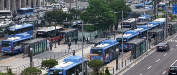 서울 시내버스 노조, 수능 전 파업 자제 결정