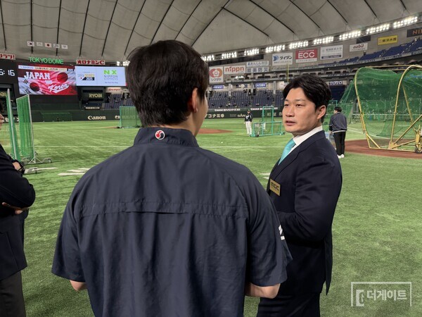 최준용과 대화하는 오승환(사진=더게이트 배지헌 기자)