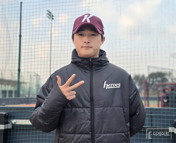 키움 이태준(개명 전 이름 이우현)이 인터뷰 후 포즈를 취하고 있다. (사진=더게이트 황혜정 기자)