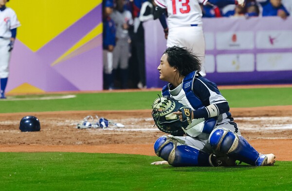 포수 김현아가 한차례 2루 도루 저지를 성공시키는 등 공수 맹활약 했지만, 팀 패배로 빛이 바랬다. (사진=BFA)