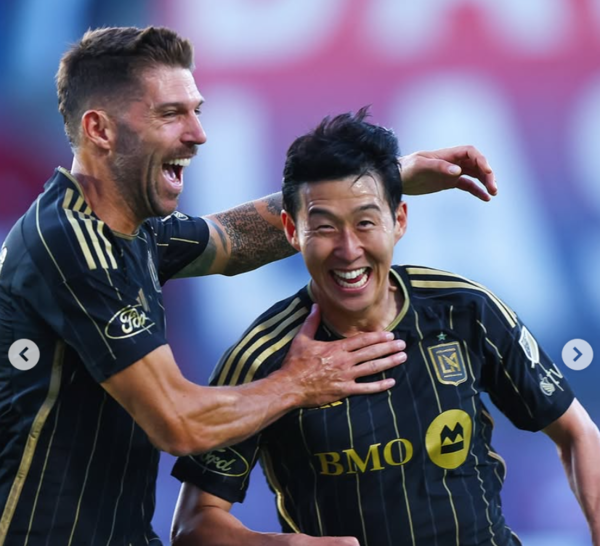 데뷔골을 넣고 기뻐하는 손흥민(사진=LAFC SNS)