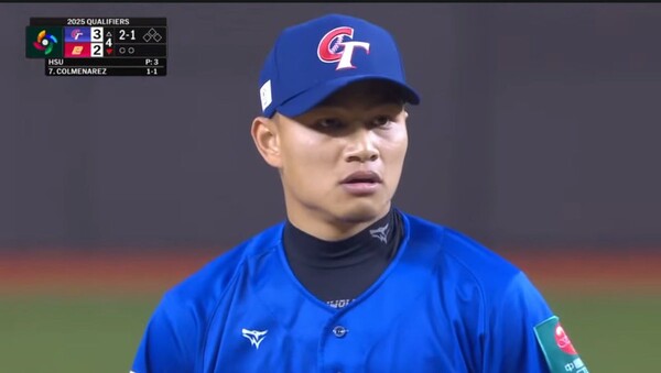 MLB 트레이드루머스는 24일(한국시간) CPBL 스태츠를 인용해 웨이취안 드래곤스의 우완 투수 쉬뤄시가 MLB 구단들을 대상으로 포스팅 절차에 들어갔다고 보도했다(사진=유튜브 영상 갈무리)