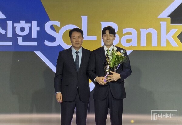 남부리그 평균자책점상과 승리상을 모두 차지한 KT 조이현. (사진=더게이트 배지헌 기자)