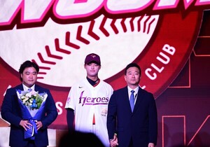 박준현 투구 모습