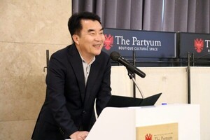 초록뱀 원영식, 장애인체육계 명망 뒤에 가려진 '투자 라인' 의혹 [더게... - 뉴스 썸네일 이미지